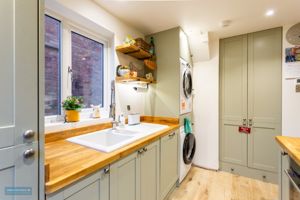 Kitchen- click for photo gallery